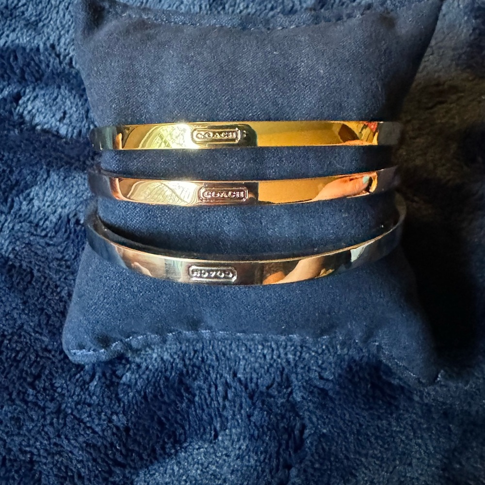 Coach Bangle Bracelet Set Tri-color Plated Metal
